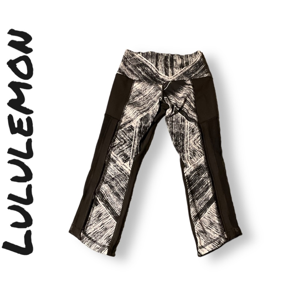 NWOT LULULEMON CROPP LEGGINGS